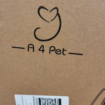 Portable Pet Playpen NIB