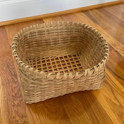 Lot of Vintage Baskets