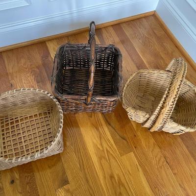 Lot of Vintage Baskets