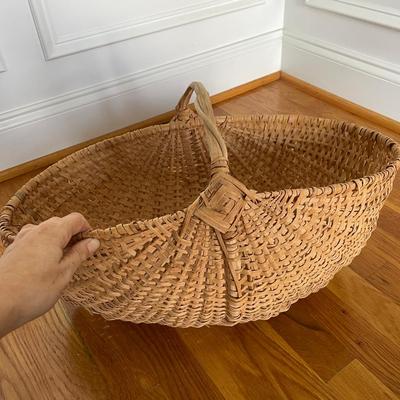 Antique Large Buttocks Basket