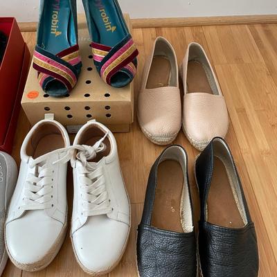 Lot of 7 Ladies’ Shoes