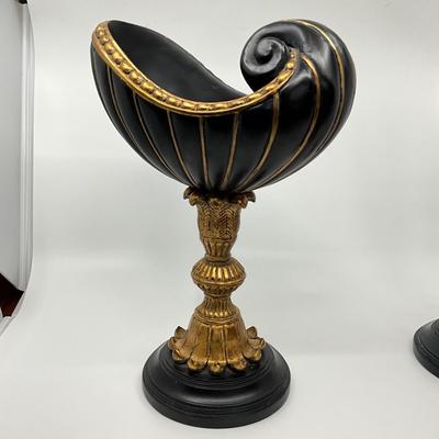 747 Pair of Black and Gold Decorative Shell Stands