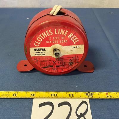 Vintage Clothes Line Reel