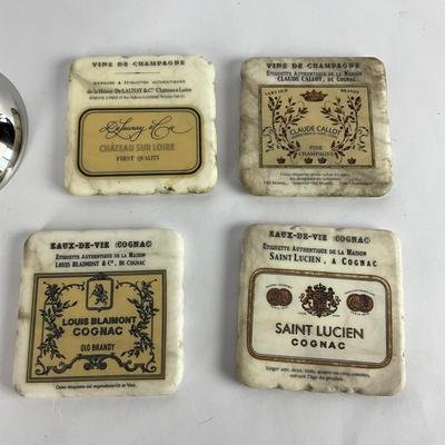 675 Villeroy & Boch Wine Holder w/ Two Sets of Stone Coasters