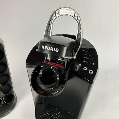 678 Keurig Coffee Maker w/ Breville Cup Holder