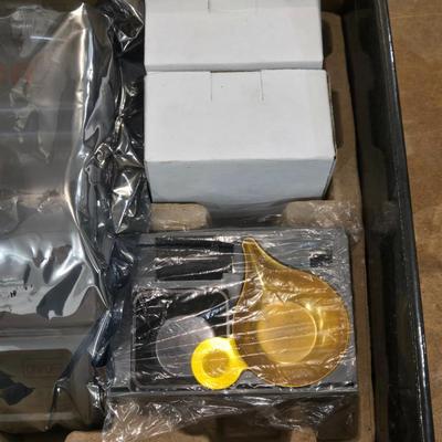 New in the Box Lyman Accu-Touch 2000 Reloading Scale