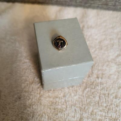 10k GOLD RING AND PIN