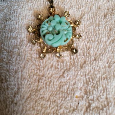 BAKELITE NECKLACE AND EARRING SET AND MORE