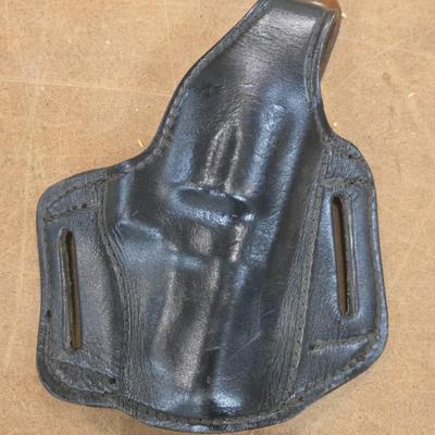 Desantis Black Leather Smith and Wesson Holster