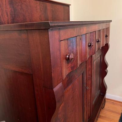 Antique Mahogany Wood Credenza Sideboard w Key