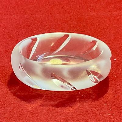 Small Lalique oval frosted dish
