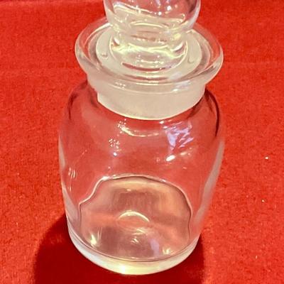 Covered crystal condiment jar with stopper