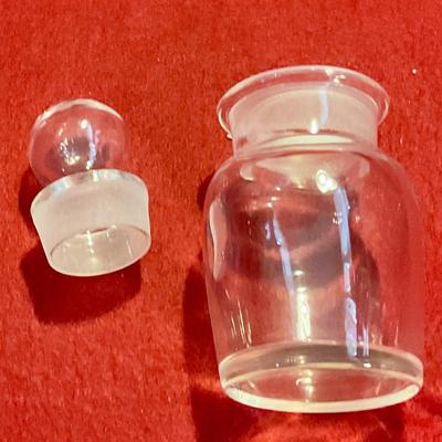 Covered crystal condiment jar with stopper