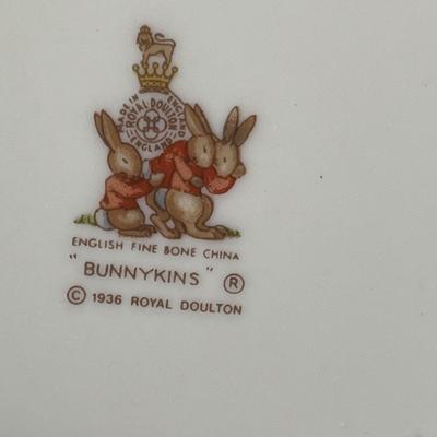 Lot 98 Beatrix Potter Childrens ware