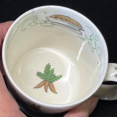 Lot 98 Beatrix Potter Childrens ware