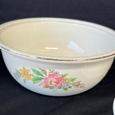 Lot 113 Crock bowl & Casserole