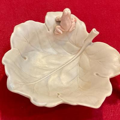 Fitz And Floyd leaf bowl with frog