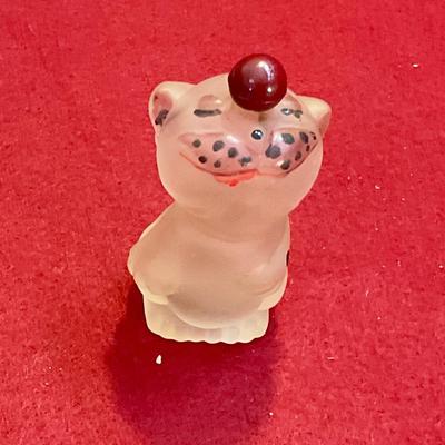 Cute cat perfume bottle