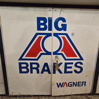 Vintage Metal Wagner Cabinet with 4 Sections in the Interior
