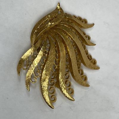 Monet Gold-Tone Frond Leaf Brooch Pin signed