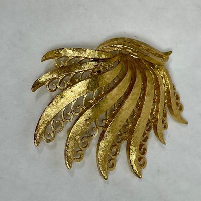 Monet Gold-Tone Frond Leaf Brooch Pin signed