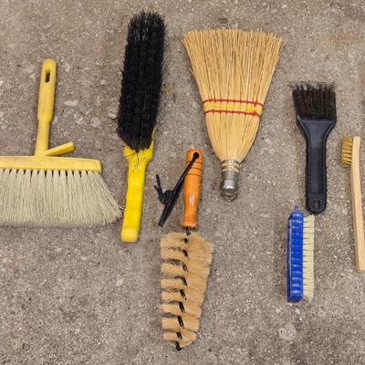 Mixed Lot of Brushes