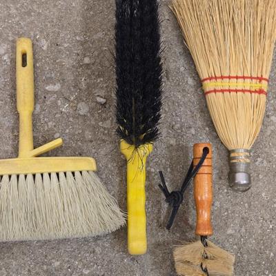 Mixed Lot of Brushes
