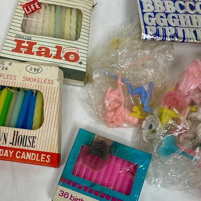 Vintage Birthday Party Cake Decoration - plastic pieces & candles in vintage box