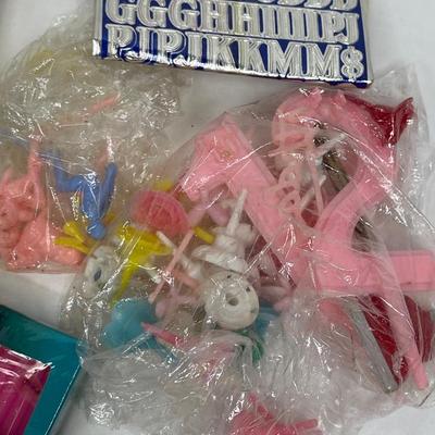Vintage Birthday Party Cake Decoration - plastic pieces & candles in vintage box