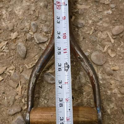 D Handle Shovel