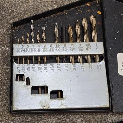 (3) Cases of Drill Bits