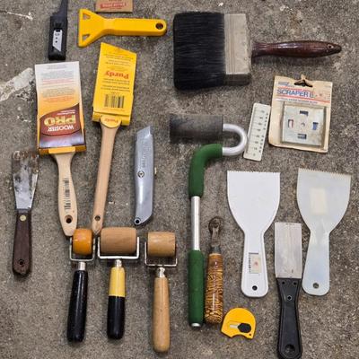 Paint Brush & More Lot