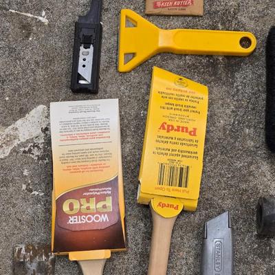 Paint Brush & More Lot