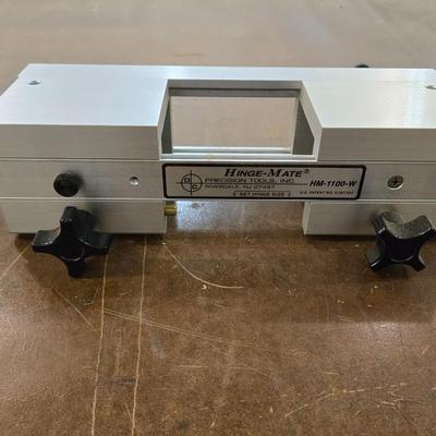 Hinge Mate with Case & Instructions