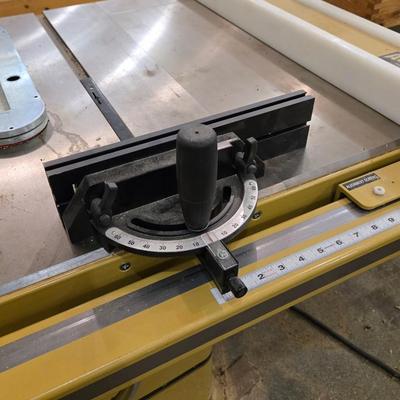 Powermatic 10" Cabinet Saw with Accu Fence and Rout-R-Lift