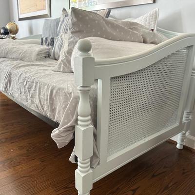 CANE ACCENT VINTAGE PAINTED DAYBED