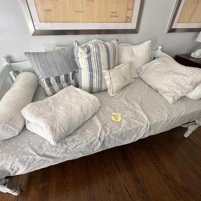 CANE ACCENT VINTAGE PAINTED DAYBED