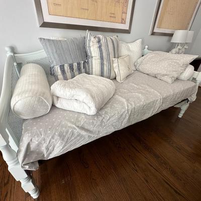 CANE ACCENT VINTAGE PAINTED DAYBED