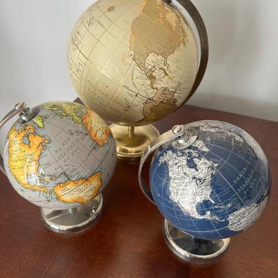 COLLECTIBLE DESKTOP GLOBE LOT