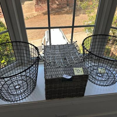 BASKET LOT