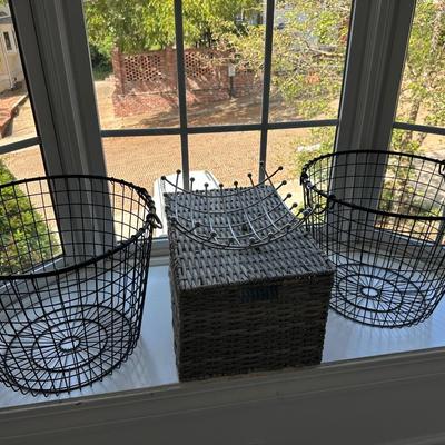 BASKET LOT