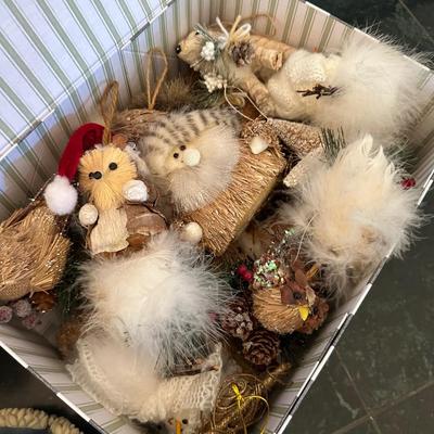 CHRISTMAS DÉCOR LOT