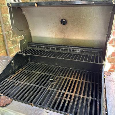 GAS GRILL