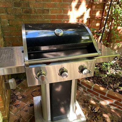 GAS GRILL