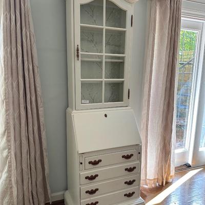 VINTAGE SMALL SPACE ETHAN ALLEN SECRETARY