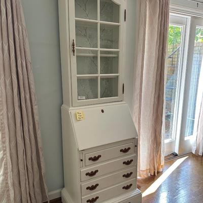 VINTAGE SMALL SPACE ETHAN ALLEN SECRETARY