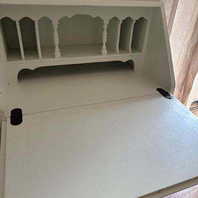 VINTAGE SMALL SPACE ETHAN ALLEN SECRETARY