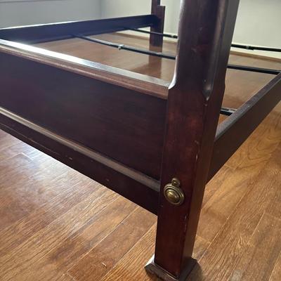 PROJECT 4 POST BED FULL-QUEEN