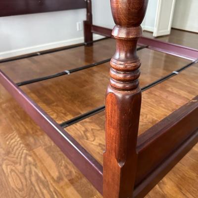 PROJECT 4 POST BED FULL-QUEEN
