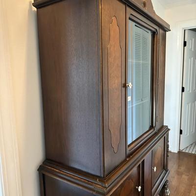 VINTAGE CHINA CABINET
